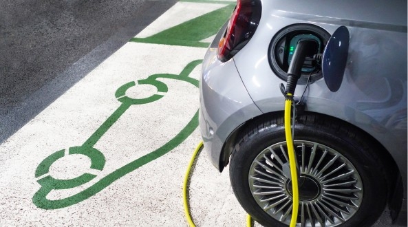Comprar carro elétrico em 2025